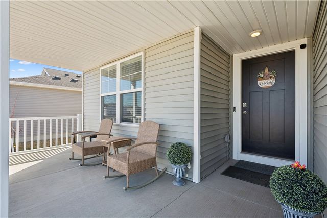 225 Sumac Dr., Palo, IA 52324