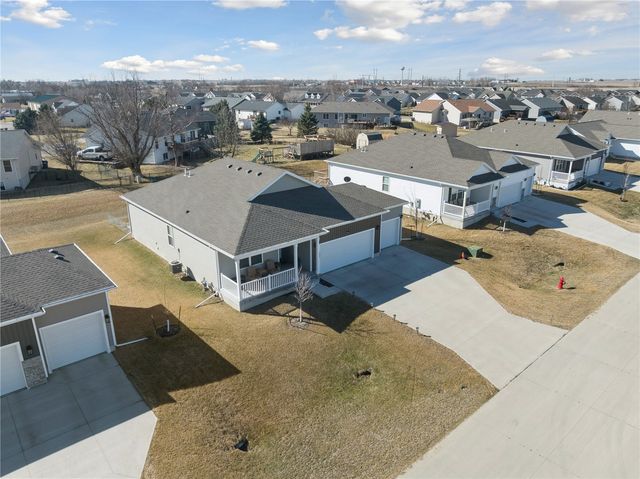 225 Sumac Dr., Palo, IA 52324