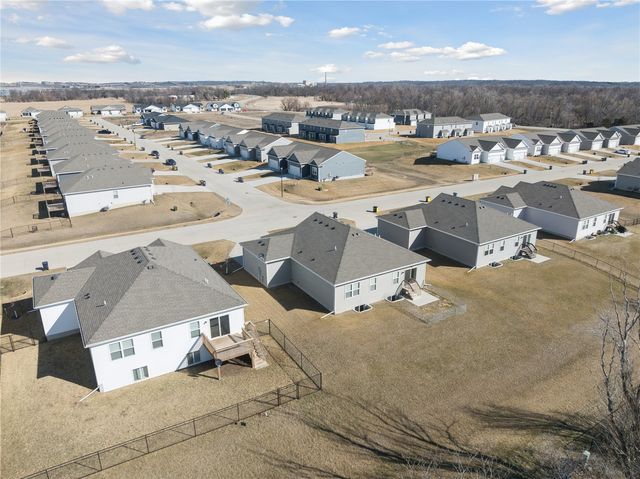 225 Sumac Dr., Palo, IA 52324