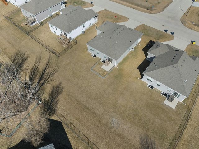 225 Sumac Dr., Palo, IA 52324