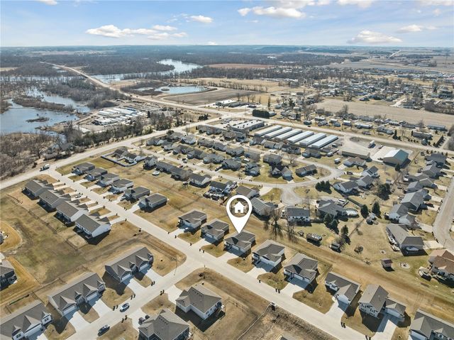 225 Sumac Dr., Palo, IA 52324