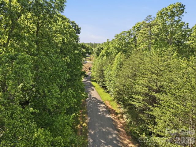 296 Broken Arrow Drive, Statesville, NC 28677
