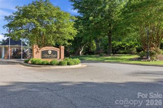 296 Broken Arrow Drive, Statesville, NC 28677