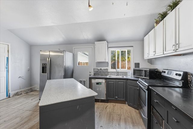 11734 14th Avenue S, Seattle, WA 98168