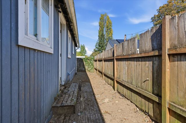 11734 14th Avenue S, Seattle, WA 98168