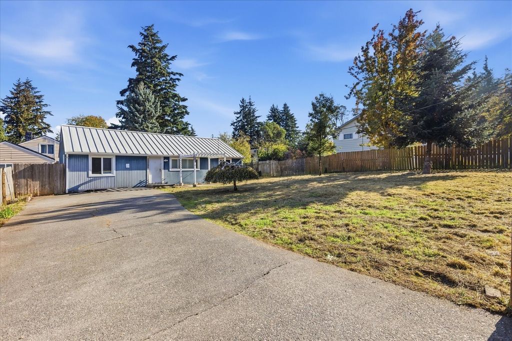 11734 14th Avenue S, Seattle, WA 98168
