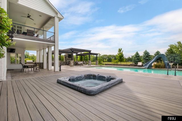 4809 S 236th Circle, Omaha, NE 68022