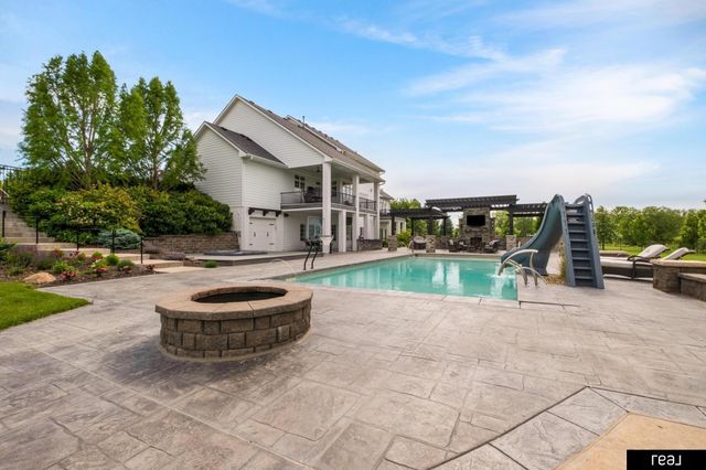 4809 S 236th Circle, Omaha, NE 68022