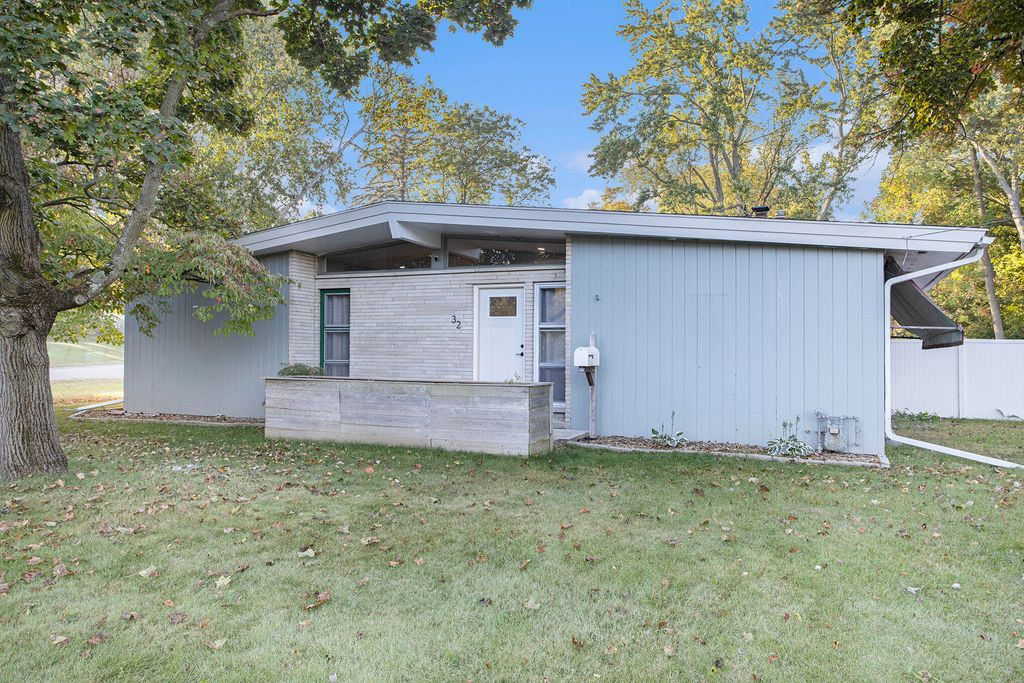 32 Golden Avenue, Battle Creek City, MI 49015