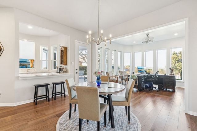 2198 Lakeridge Drive, Grapevine, TX 76051