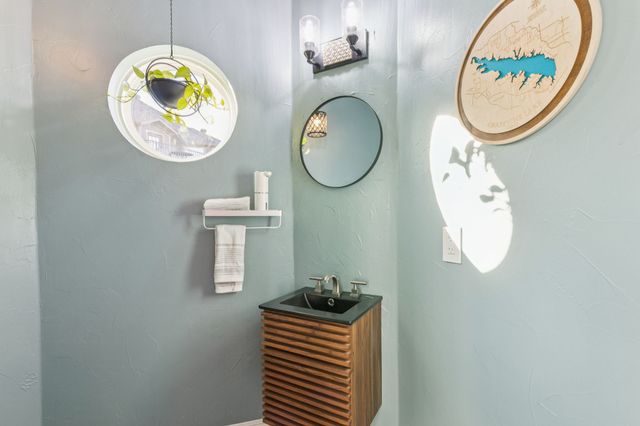 2198 Lakeridge Drive, Grapevine, TX 76051