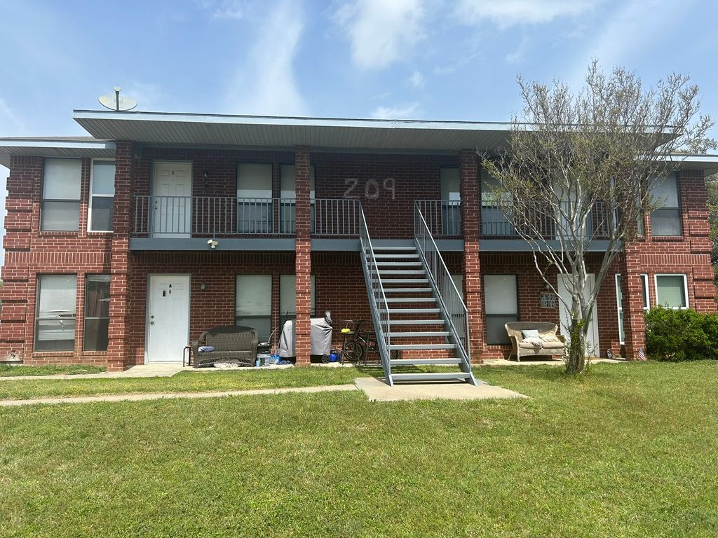 209 Joyce Street, Weatherford, TX 76085