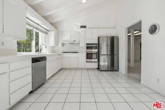 16999 Avenida De Santa Ynez, Pacific Palisades (los Angeles), CA 90272