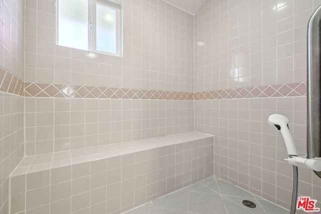 16999 Avenida De Santa Ynez, Pacific Palisades (los Angeles), CA 90272