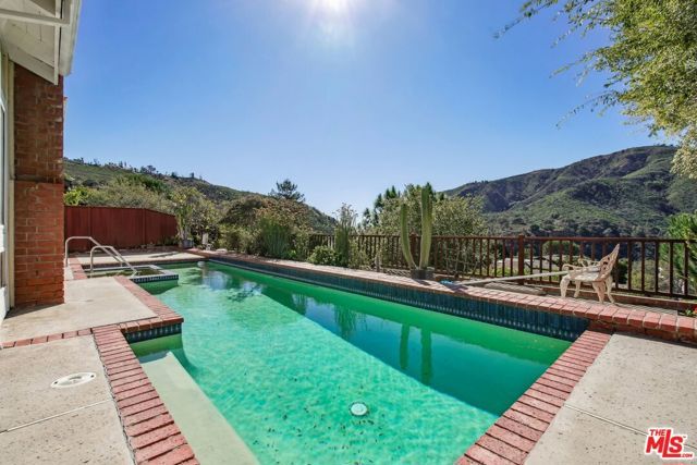 16999 Avenida De Santa Ynez, Pacific Palisades (los Angeles), CA 90272