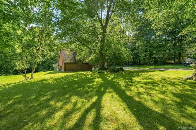 31 Pines Bridge Road, Amawalk, NY 10501