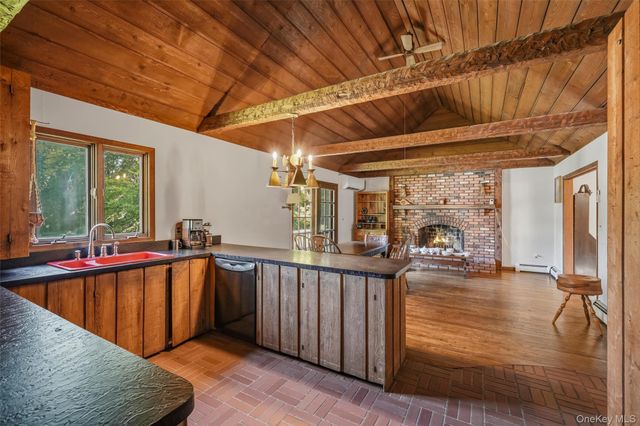 31 Pines Bridge Road, Amawalk, NY 10501