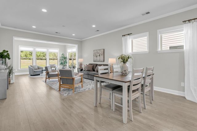 613 Daffodil Court, Summerville, SC 29486