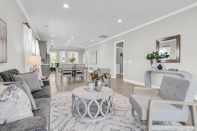 613 Daffodil Court, Summerville, SC 29486