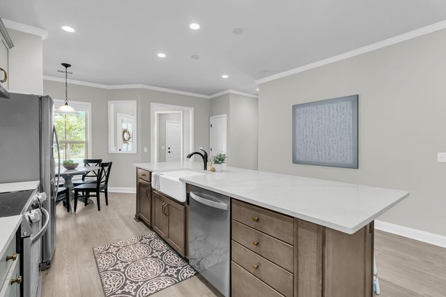 613 Daffodil Court, Summerville, SC 29486