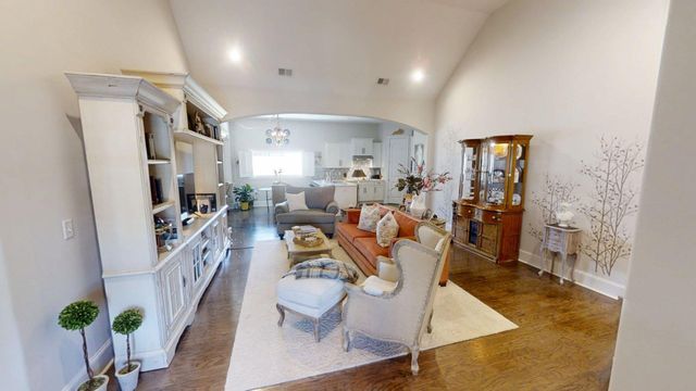 423 Houston Oaks Drive, Paris, KY 40361