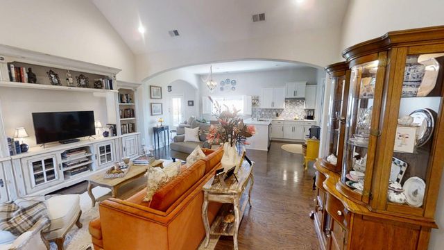 423 Houston Oaks Drive, Paris, KY 40361