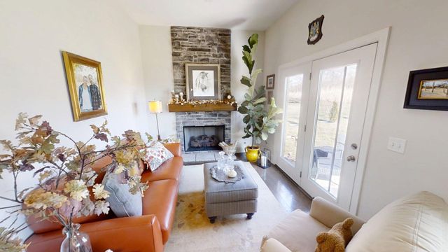 423 Houston Oaks Drive, Paris, KY 40361