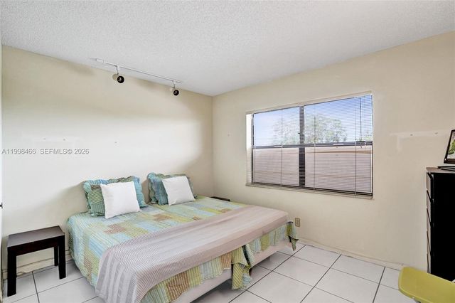 10100 NW 30th Court 310, Sunrise, FL 33322