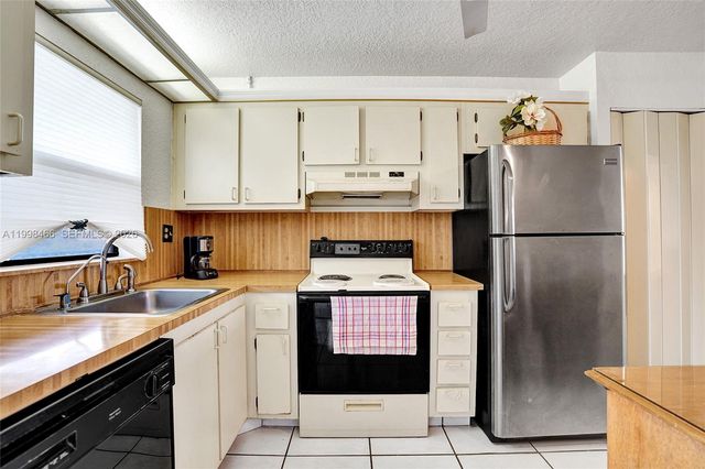 10100 NW 30th Court 310, Sunrise, FL 33322