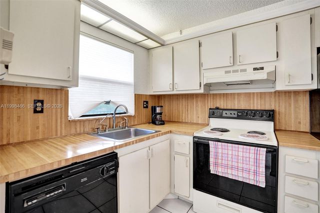 10100 NW 30th Court 310, Sunrise, FL 33322