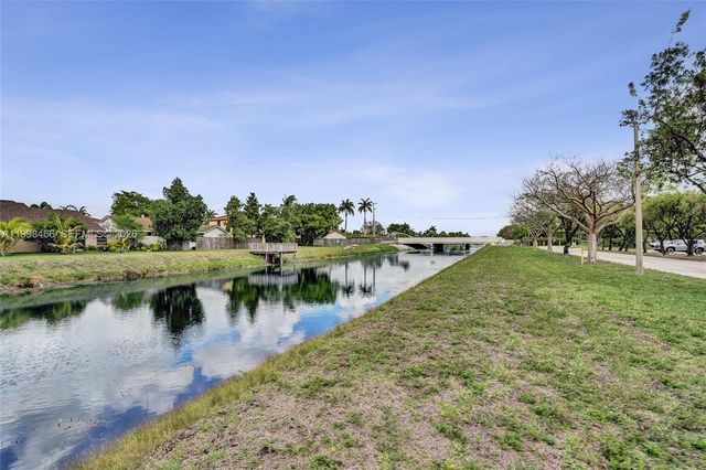 10100 NW 30th Court 310, Sunrise, FL 33322