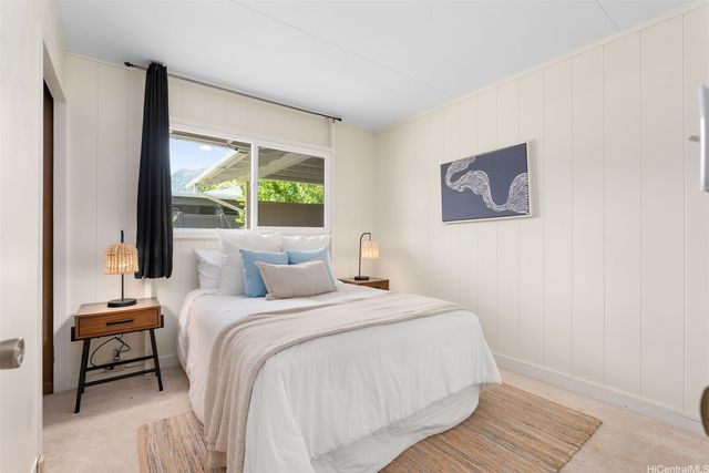 1322 Ulupuni Street, Kailua, HI 96734