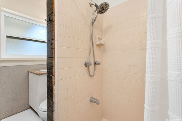 1322 Ulupuni Street, Kailua, HI 96734