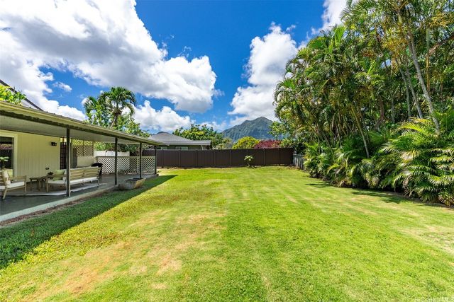 1322 Ulupuni Street, Kailua, HI 96734