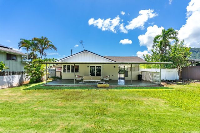1322 Ulupuni Street, Kailua, HI 96734