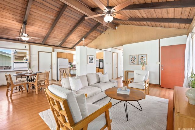 1322 Ulupuni Street, Kailua, HI 96734