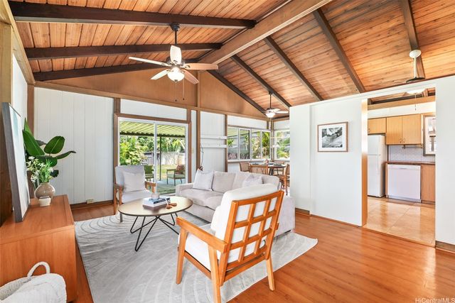 1322 Ulupuni Street, Kailua, HI 96734