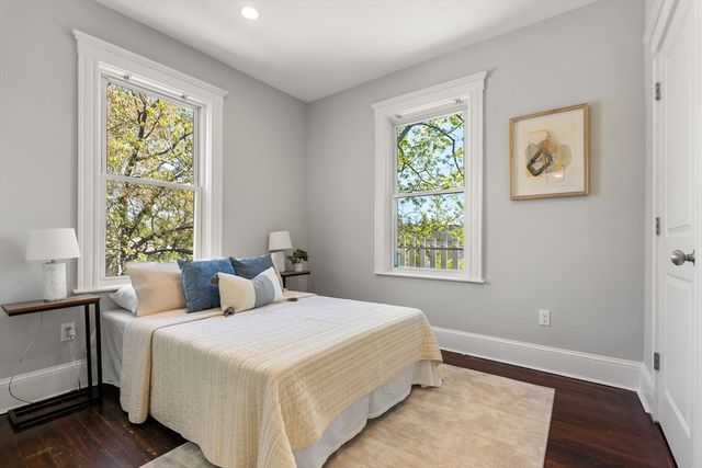 34 Catherine St 6, Boston, MA 02131