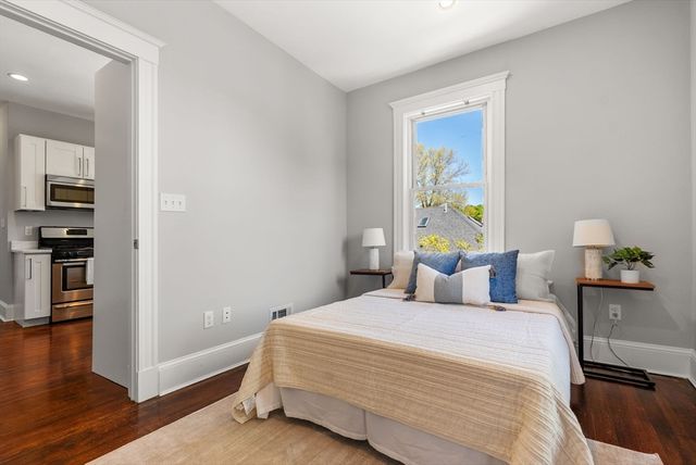 34 Catherine St 6, Boston, MA 02131