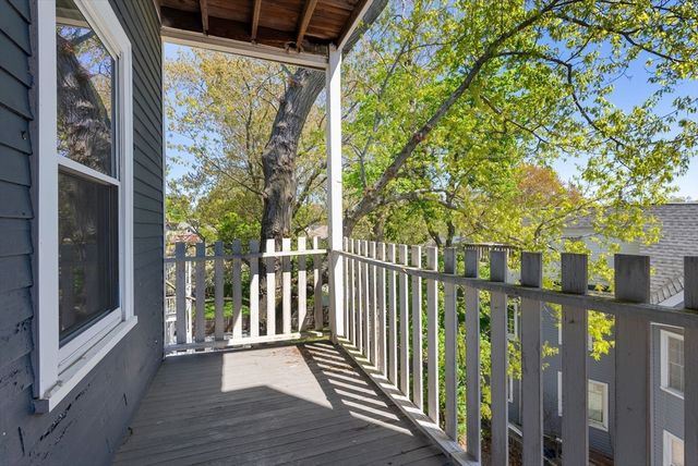 34 Catherine St 6, Boston, MA 02131