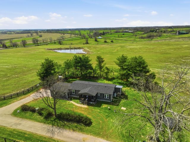 2586 Winchester Road, Paris, KY 40361