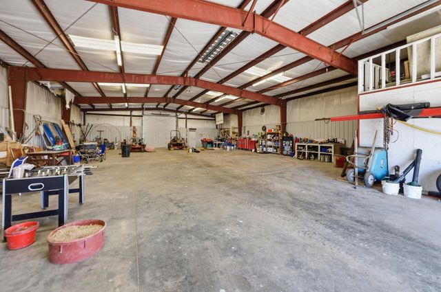 2586 Winchester Road, Paris, KY 40361