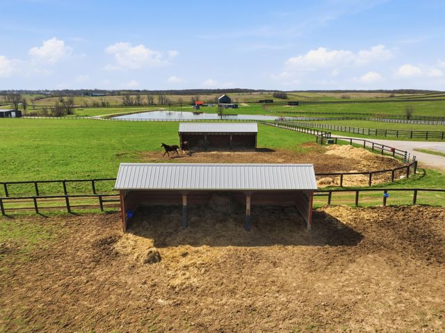 2586 Winchester Road, Paris, KY 40361