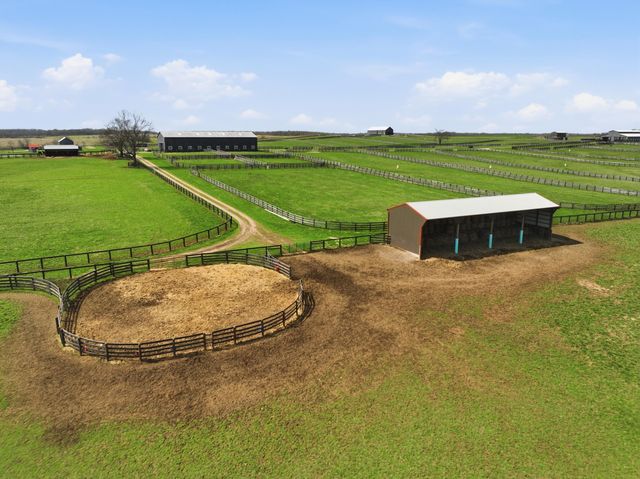 2586 Winchester Road, Paris, KY 40361