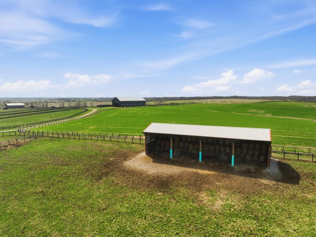 2586 Winchester Road, Paris, KY 40361