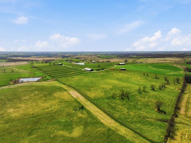 2586 Winchester Road, Paris, KY 40361