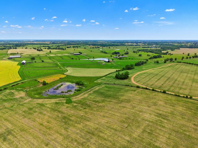2586 Winchester Road, Paris, KY 40361