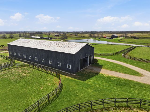 2586 Winchester Road, Paris, KY 40361