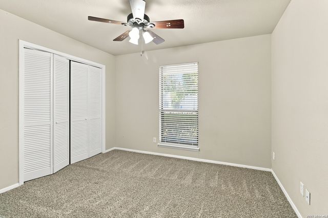 933 Lazy Trl, New Braunfels, TX 78130