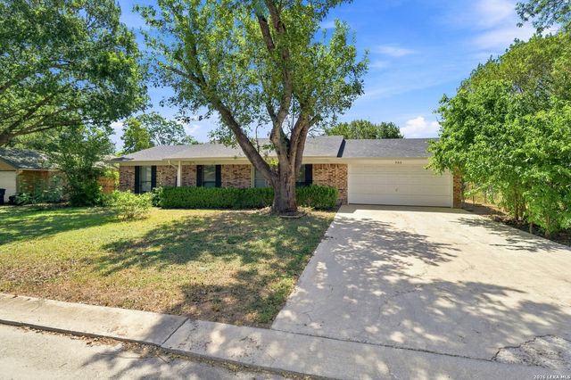 933 Lazy Trl, New Braunfels, TX 78130